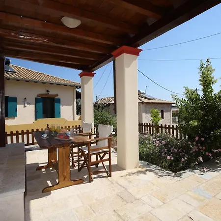 Stafilos House فيلة