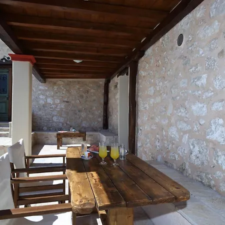 Stafilos House Katouna