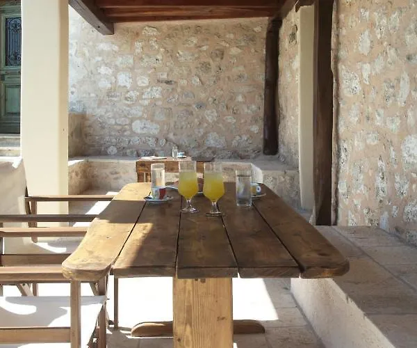 Stafilos House Katouna