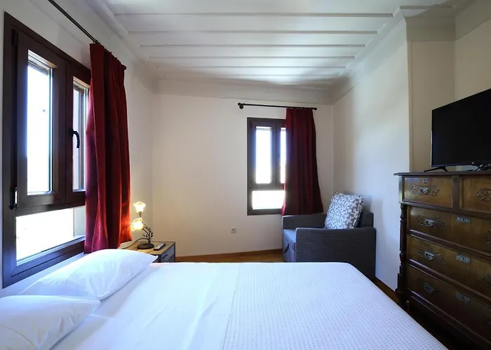 Stafilos House Villa *